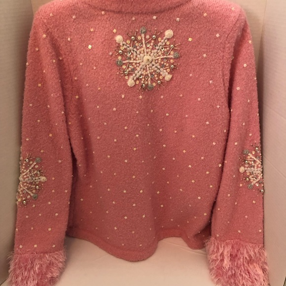 Design Options Winter/Snowflake Sweater - Picture 5 of 6